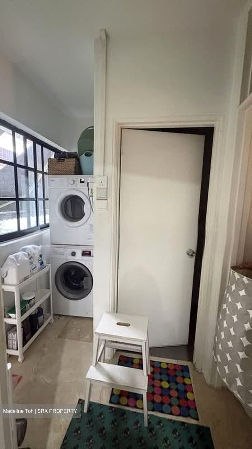 Jalan Lim Tai See (D10), Terrace #559570361